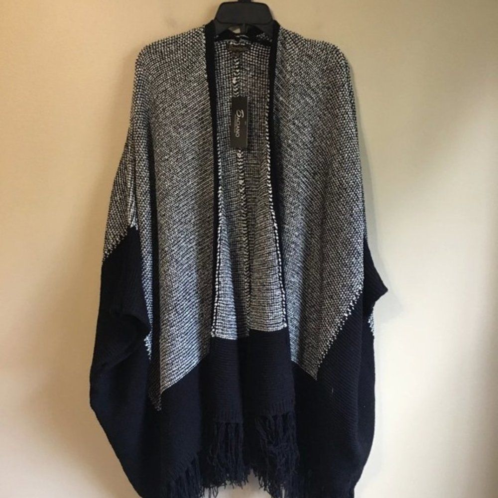 NWT Baciano‎ medium black and white thick cardigan